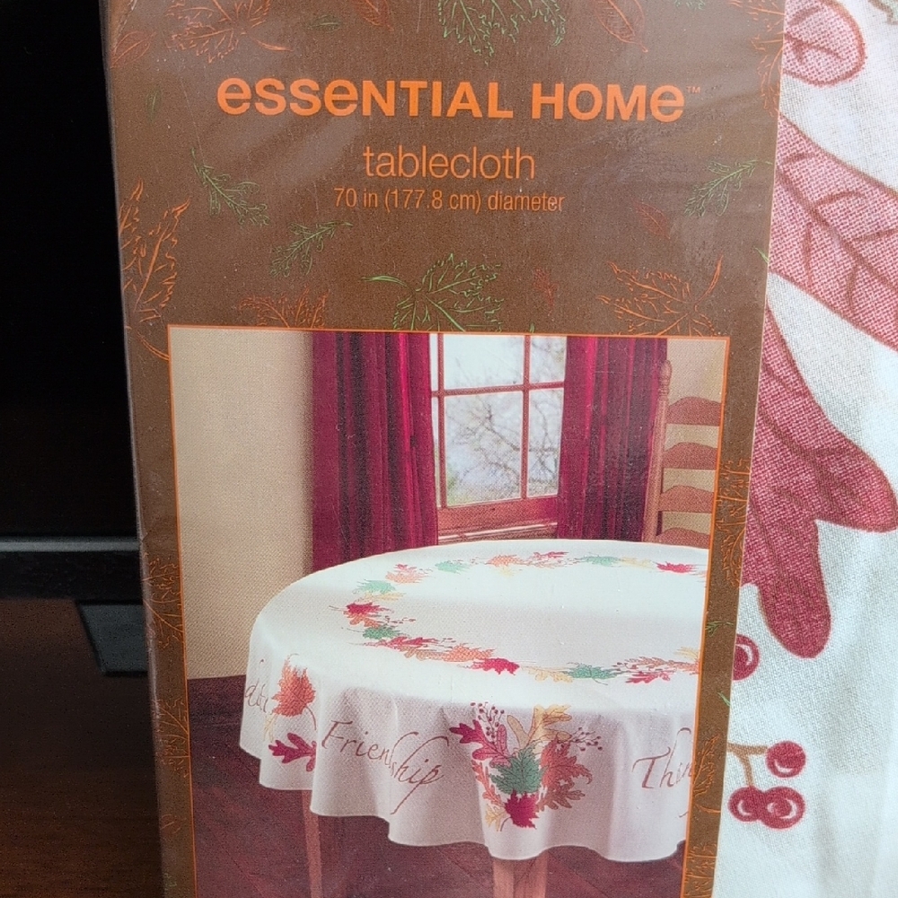 Essentials White Tablecloth with Red and Green Design